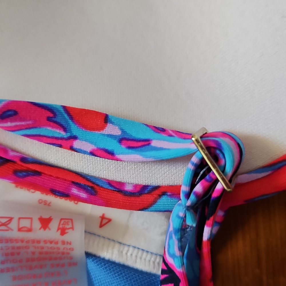 Lilly Pulitzer Gasby Ruby Red Wild Times Printed Bikini Top - Picture 6 of 6